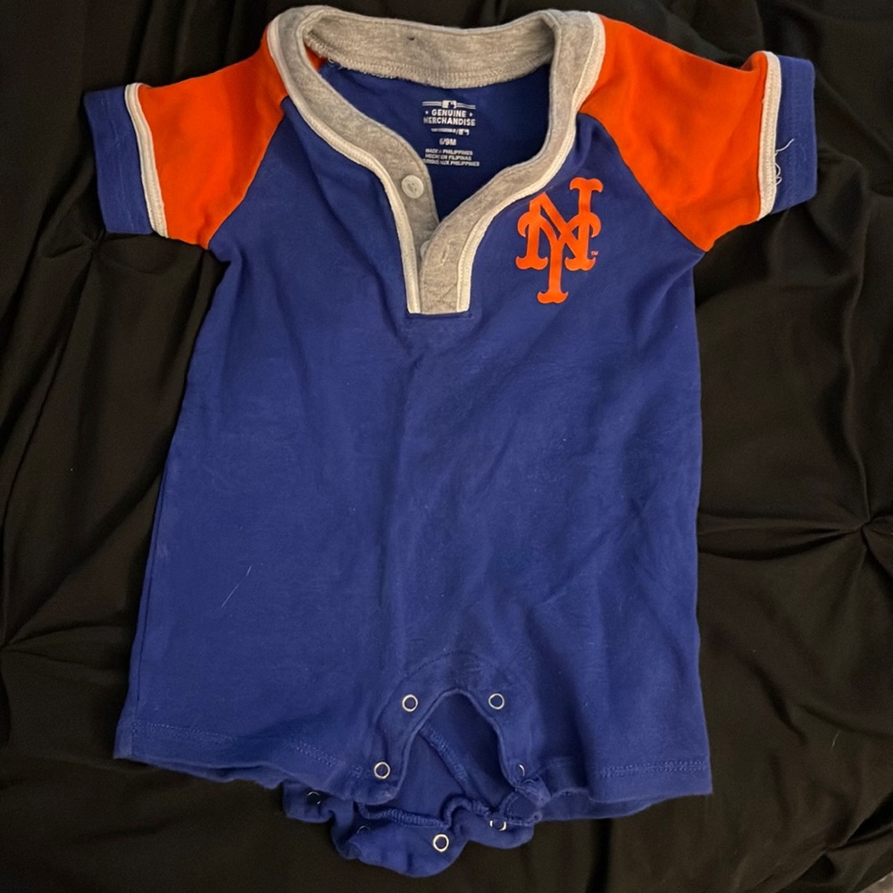 Baby Mets onesie